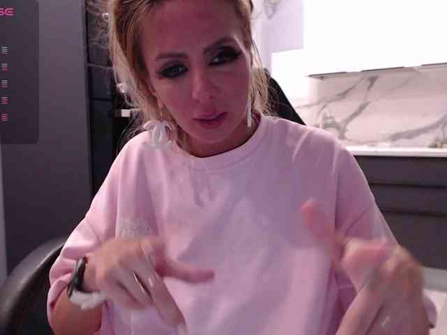 blondalina webcam