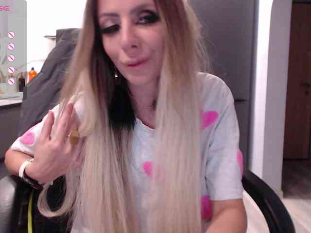 blondalina webcam