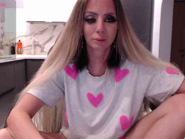 blondalina webcam