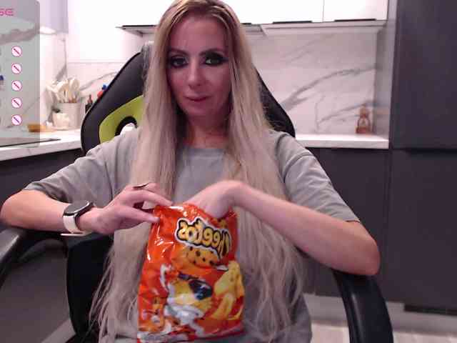 blondalina webcam