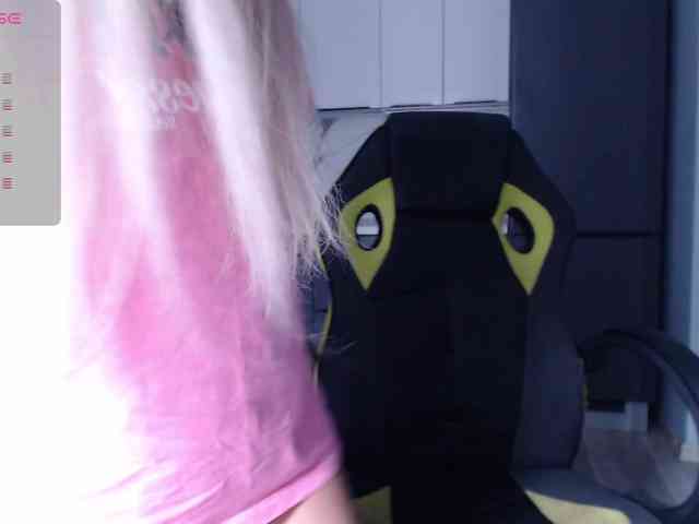 blondalina Live Webcam on BongaCams
