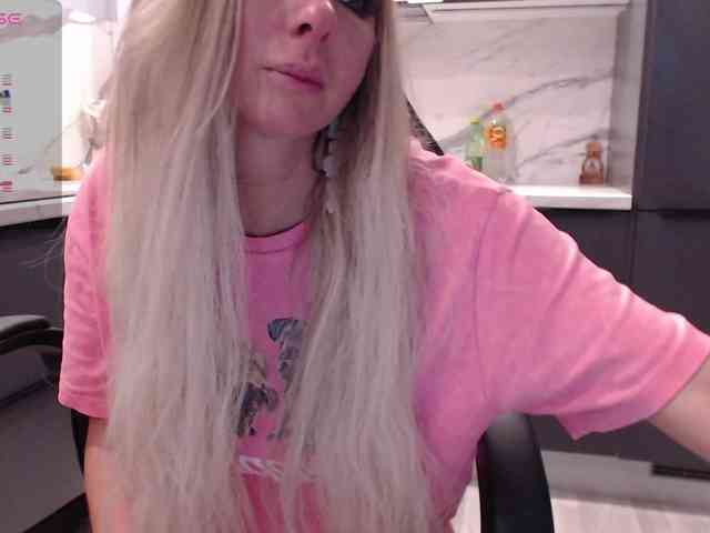 blondalina webcam