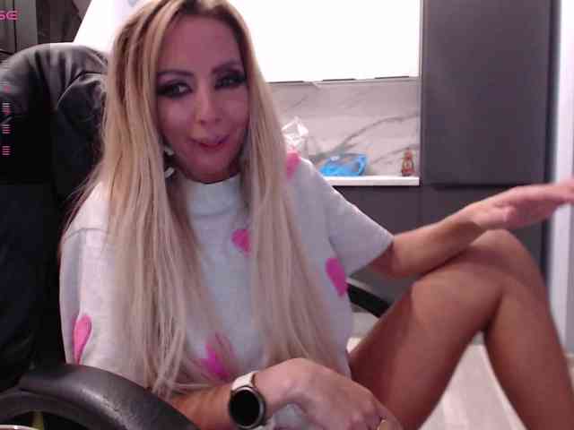 blondalina webcam