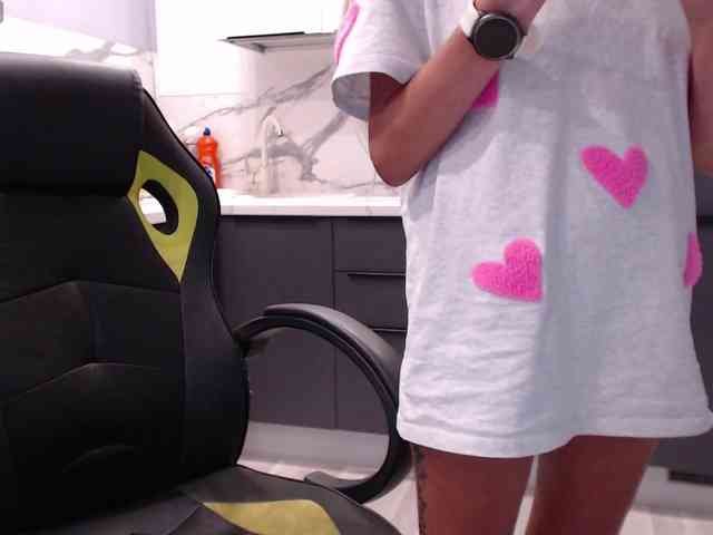 blondalina webcam