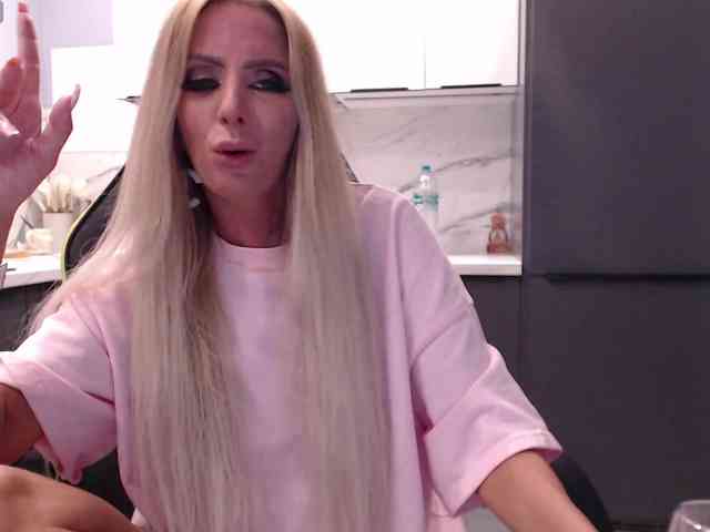 blondalina webcam