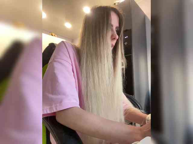 blondalina webcam