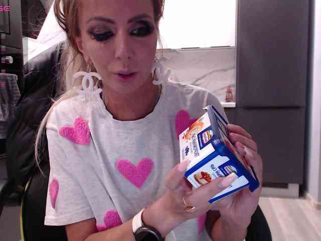 blondalina webcam