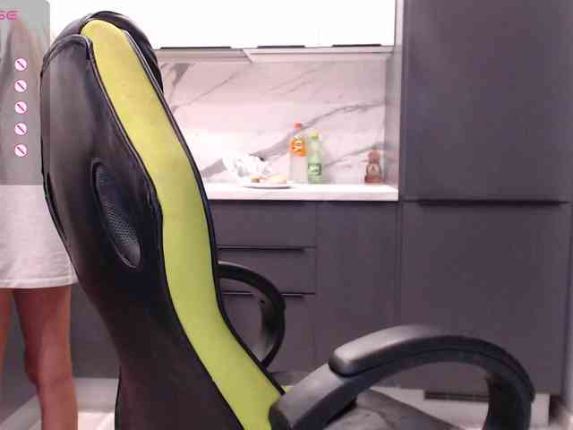blondalina's live room