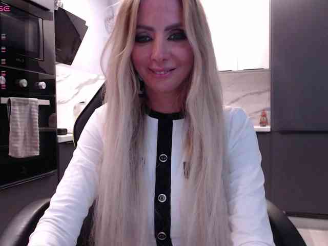 blondalina webcam