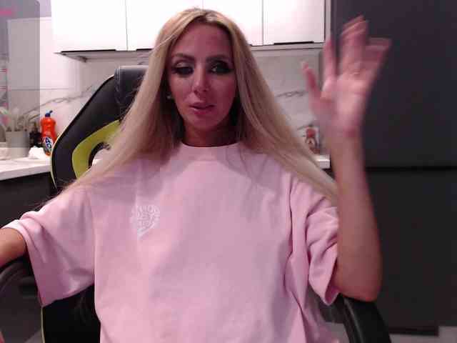 blondalina webcam