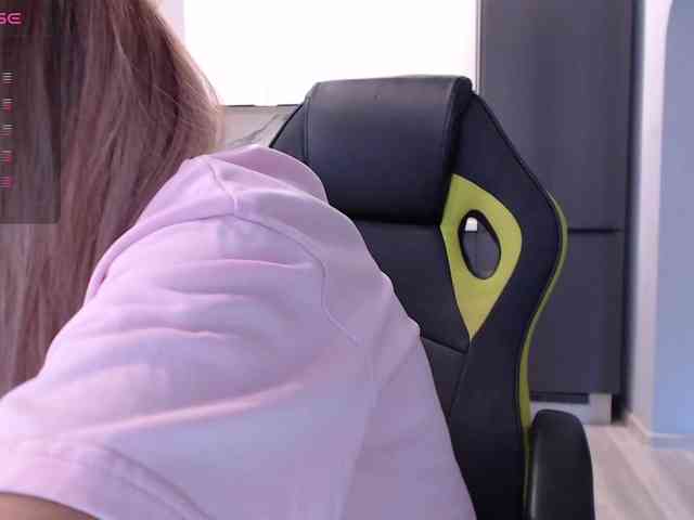 blondalina webcam