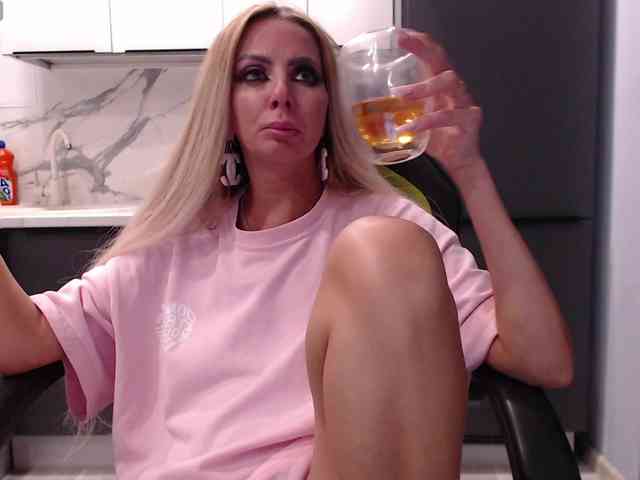 blondalina webcam