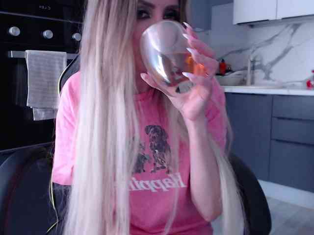 blondalina webcam