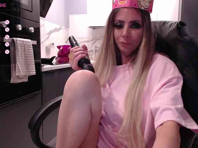 blondalina webcam