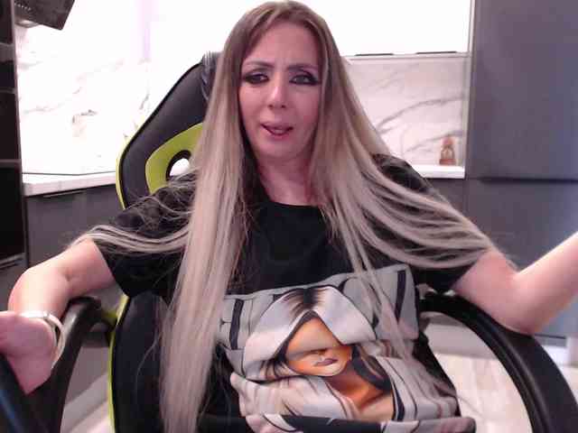 blondalina webcam