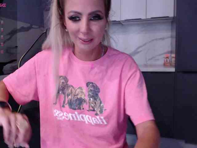blondalina webcam