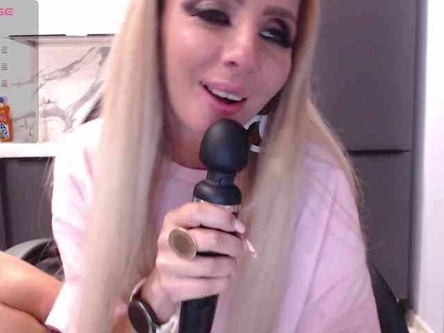 blondalina webcam