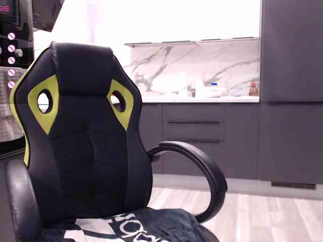 blondalina webcam