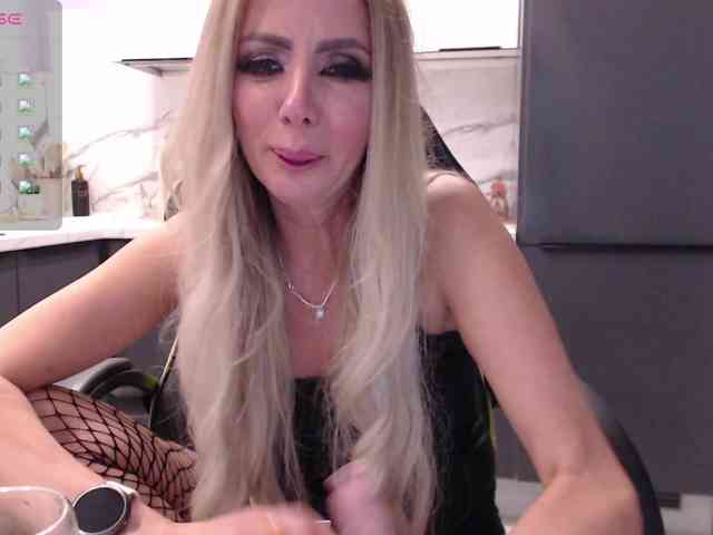 blondalina webcam