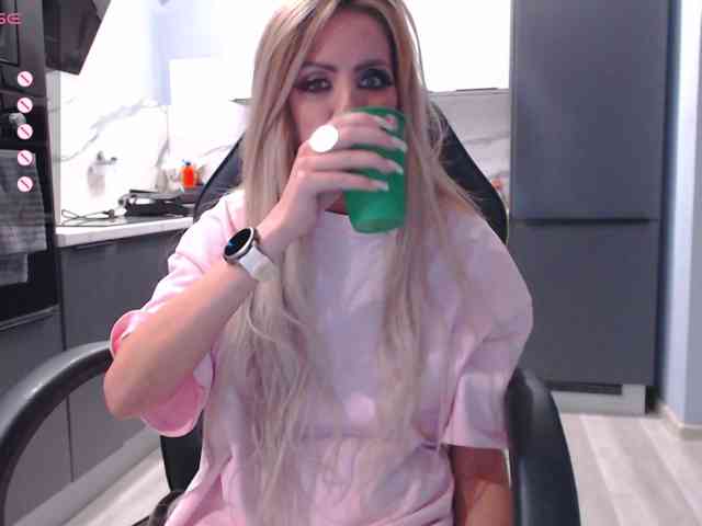 blondalina webcam