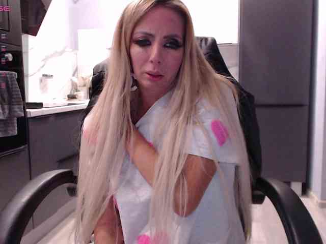 blondalina webcam