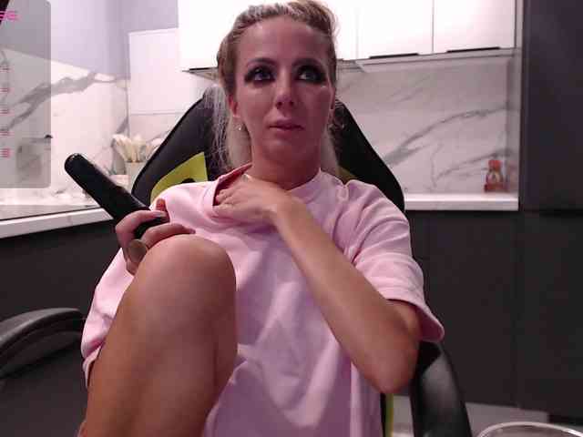 blondalina webcam