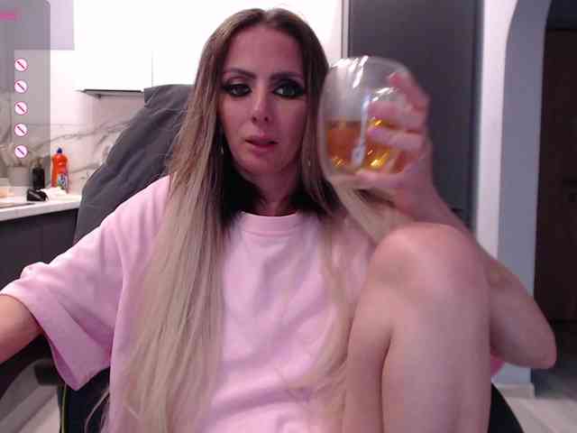 blondalina webcam