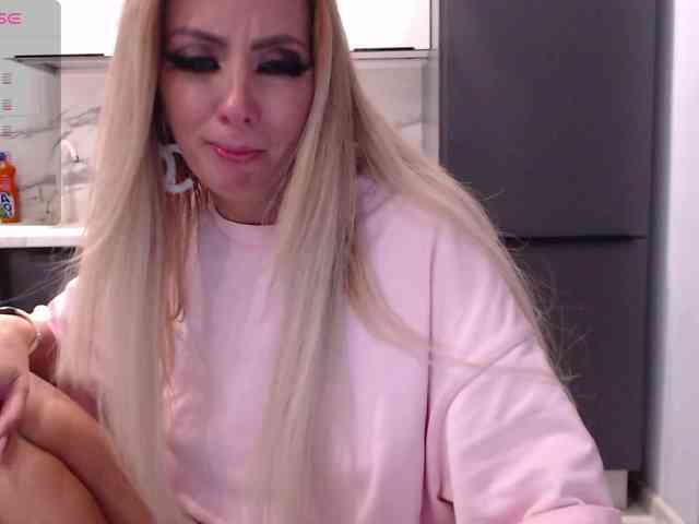 blondalina webcam