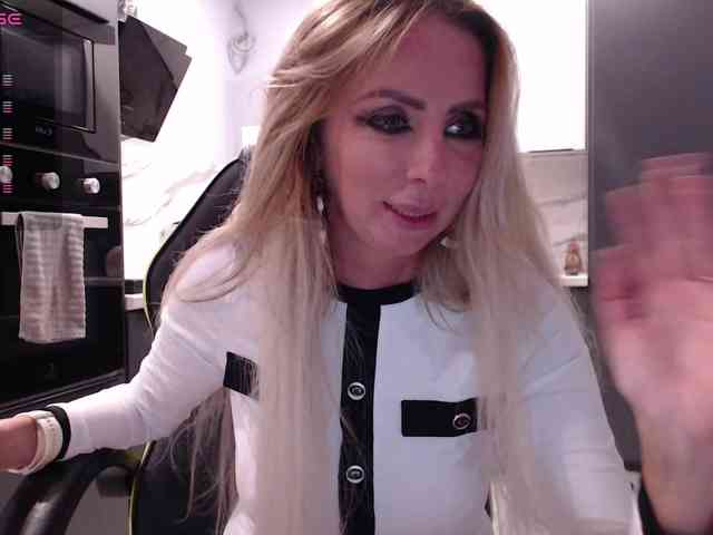 blondalina webcam