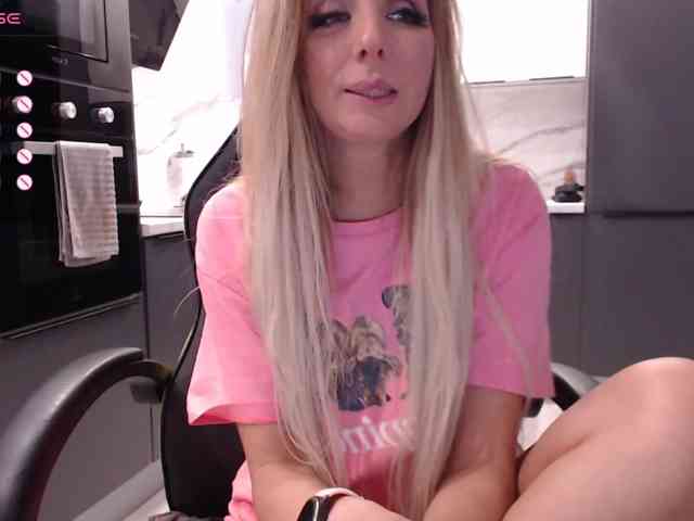 blondalina webcam