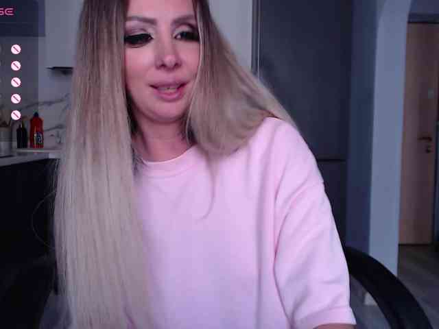 blondalina webcam