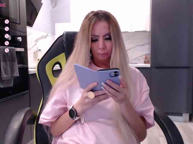 Вебкам-шоу blondalina