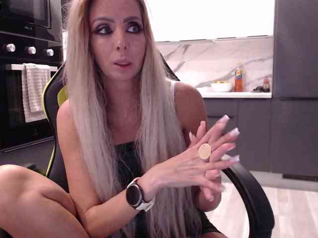 blondalina webcam