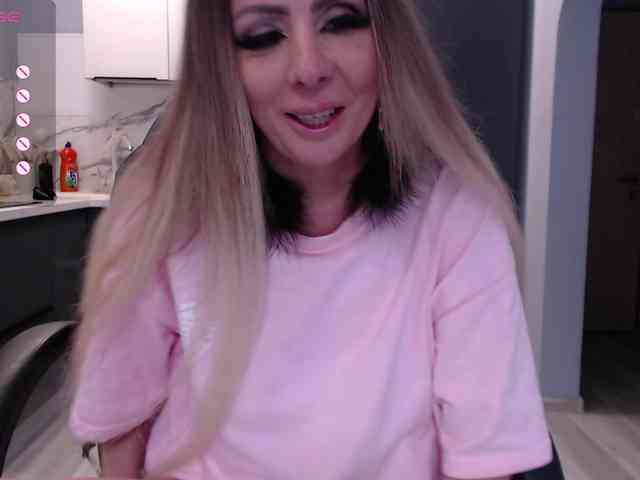 blondalina webcam
