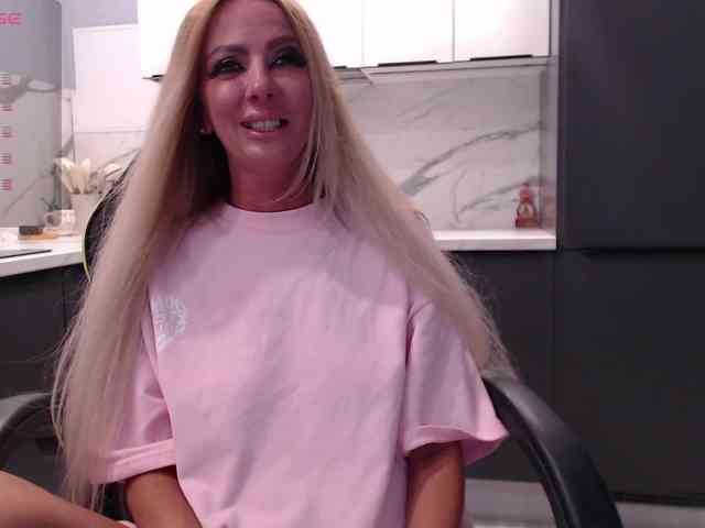 blondalina webcam