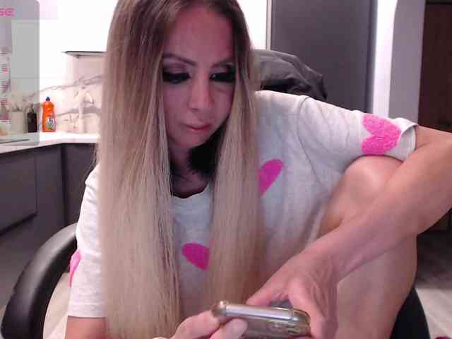 blondalina webcam