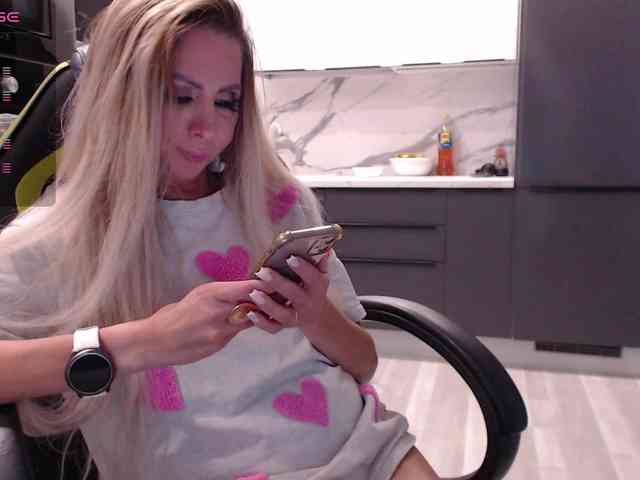 blondalina webcam