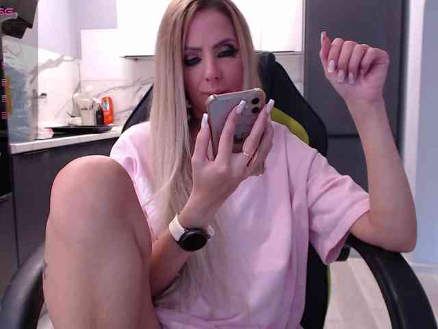 blondalina webcam