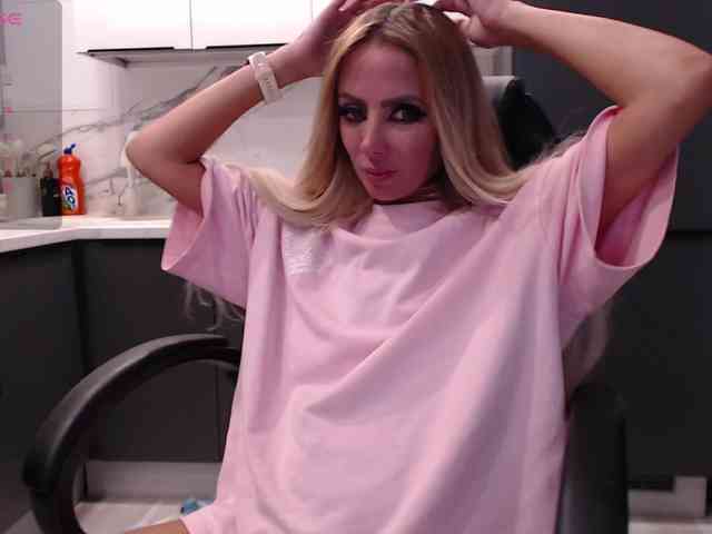 blondalina webcam