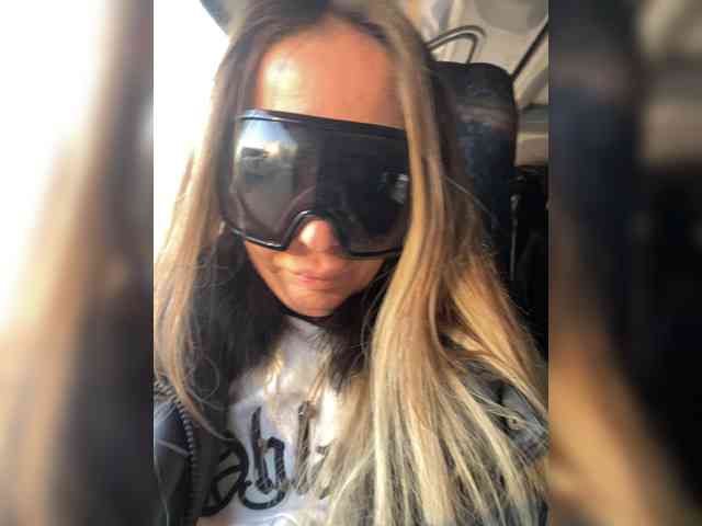 blondalina webcam