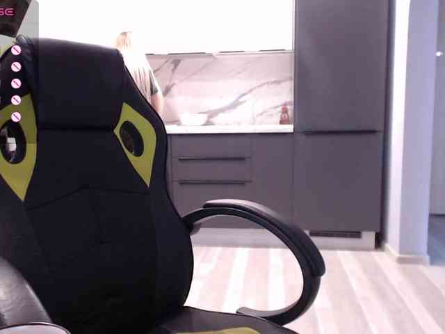 blondalina webcam