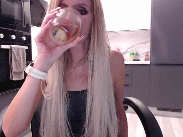 blondalina webcam