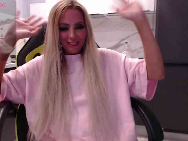 blondalina webcam