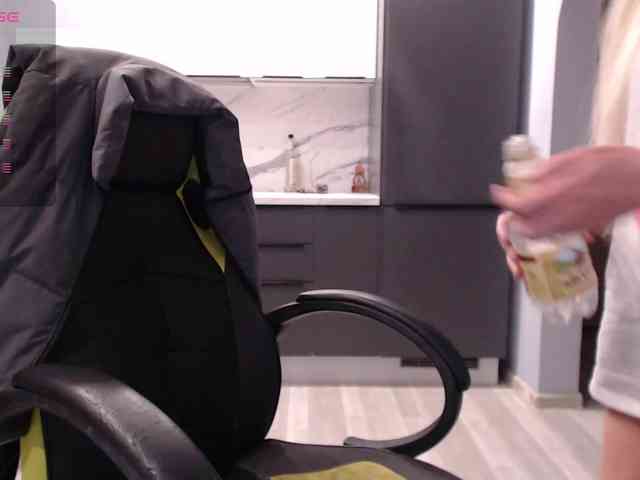 blondalina webcam