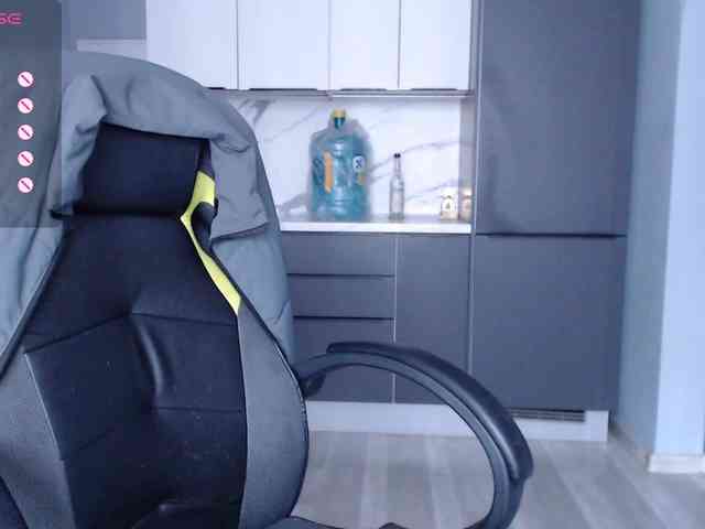 blondalina webcam