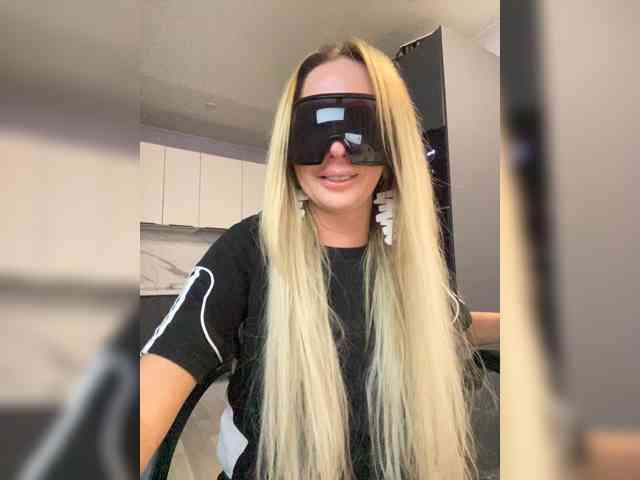 blondalina webcam