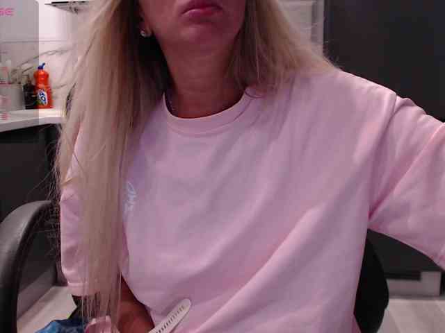 blondalina webcam