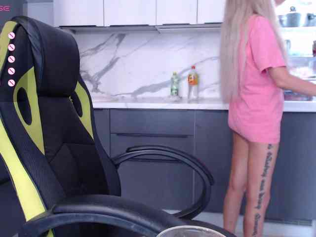 blondalina's live room