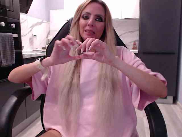 blondalina webcam