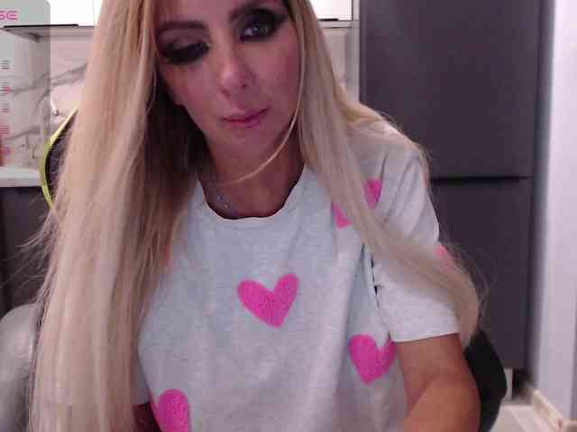 blondalina webcam